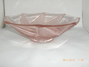 Vintage Czechoslovakia Sklo Union Art Deco Pink Geometric Glass Serving Bowl - Picture 1 of 2