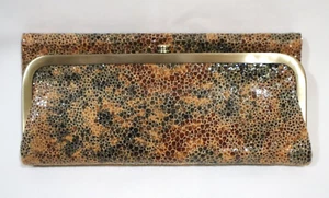 Cartera HOBO Rachel Continental $168 en Cuero Estampado Jardín Eterno Triple - Imagen 1 de 3