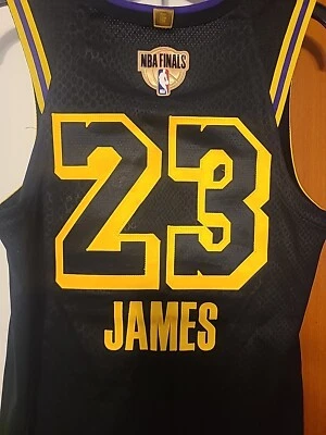 Camiseta auténtica Lebron James 2019-20 Los Angeles Lakers Finales NBA negra Mamba Foto 1 de 4