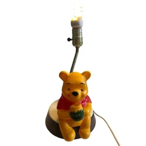 Disney Winnie Puuh Lampe Figur sitzend Honig Dolly Toy Co 1977 funktioniert Vintage - Bild 1 von 8