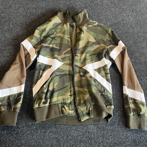 Chaqueta Camuflada SHEIN Talla Grande | Informal | Elegante Verde y Blanco - Imagen 1 de 9