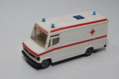 B67 1:55 SIKU 2011 MERCEDES-BENZ 809D VAN BUS AMBULANCE EXC. COND. 2 - Immagine 1 di 4