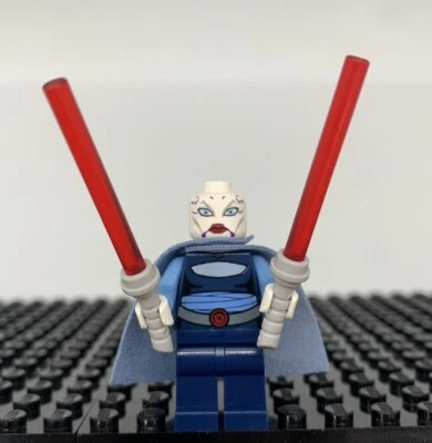 LEGO Asajj Ventress Minifigure - 7676 Star Wars w/ Cape & Lightsabers Excellent - Image 1 of 2