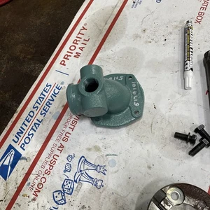 Detroit Diesel 5179101 Cover Water Pump 5116769 - Picture 1 of 11