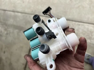 Wassereinlassventil W10758829 oder W11220230 für Whirlpool, Kenmore oder viele andere - Bild 1 von 3