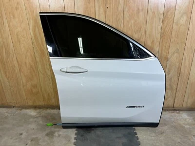 BMW X1 F48 2016-2021 puerta delantera derecha pasajero con manija/ventana color 300 OEM Foto 1 de 4