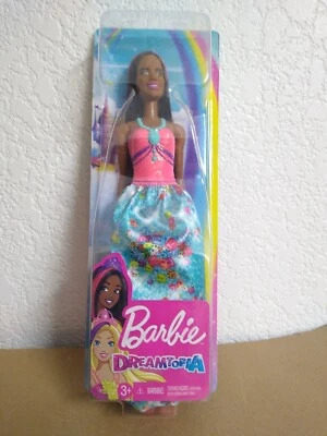 MUÑECA PRINCESA BARBIE DREAMTOPIA AA 12" MORENA - RAYA DE PELO ROSA - CORONA Foto 1 de 2