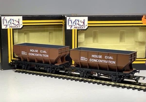 2x Dapol B124 BR 21T Hopper Wagons ‘House Coal Concentration’ Brown - NMIB - Picture 1 of 11