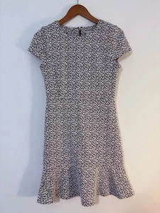 Michael Kors Dress Womens Small Fit Flare Cap Sleeve Zip Black White Flowers - Picture 1 of 8