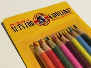 Girl Scouts Pack de 8 Lápices de Colores Go Nuts For Knowledge de Trophy Nut Nuevo - Imagen 1 de 4