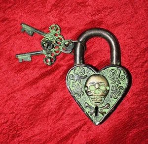 Skull Head Design Lock Solid Brass Handmade Antique Finish Heavy Padlock UR70 - Picture 1 of 6