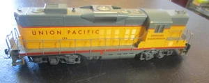 HO Scale Union Pacific GP-7 Diesel Locomotive #173 by Bachmann w/DCC (NL2) - Picture 1 of 3