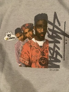 STUSSY X YO RAPS MTV DE LA SOUL KAPUZENPULLOVER GRÖSSE XL - Bild 1 von 6