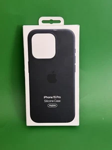 Apple Silicone Case with MagSafe for iPhone 15 Pro - Black - Picture 1 of 2