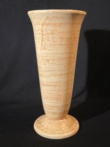 Vintage Hull Pottery USA Capri 9 3/4" Beige Vase #28 - Picture 1 of 6