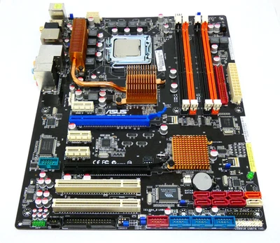 ASUS P5Q3 (Intel P45 (Eaglelake-P+) socket 775 con CPU Intel E8400 + IO Shield - Immagine 1 di 3