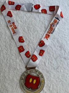 2016 Run Disney Walt Disney World Topolino pantaloncini virtuali 5K finisher medaglia - Foto 1 di 2