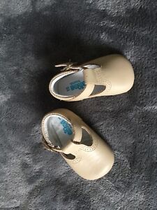 Baby boys Pram Shoes Size 16 
