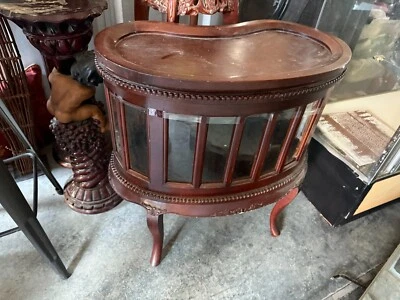 Gabinete China Forma Riñón Vintage Curio Iluminación LED Vidrio Biselado Curvo 1A Foto 1 de 2