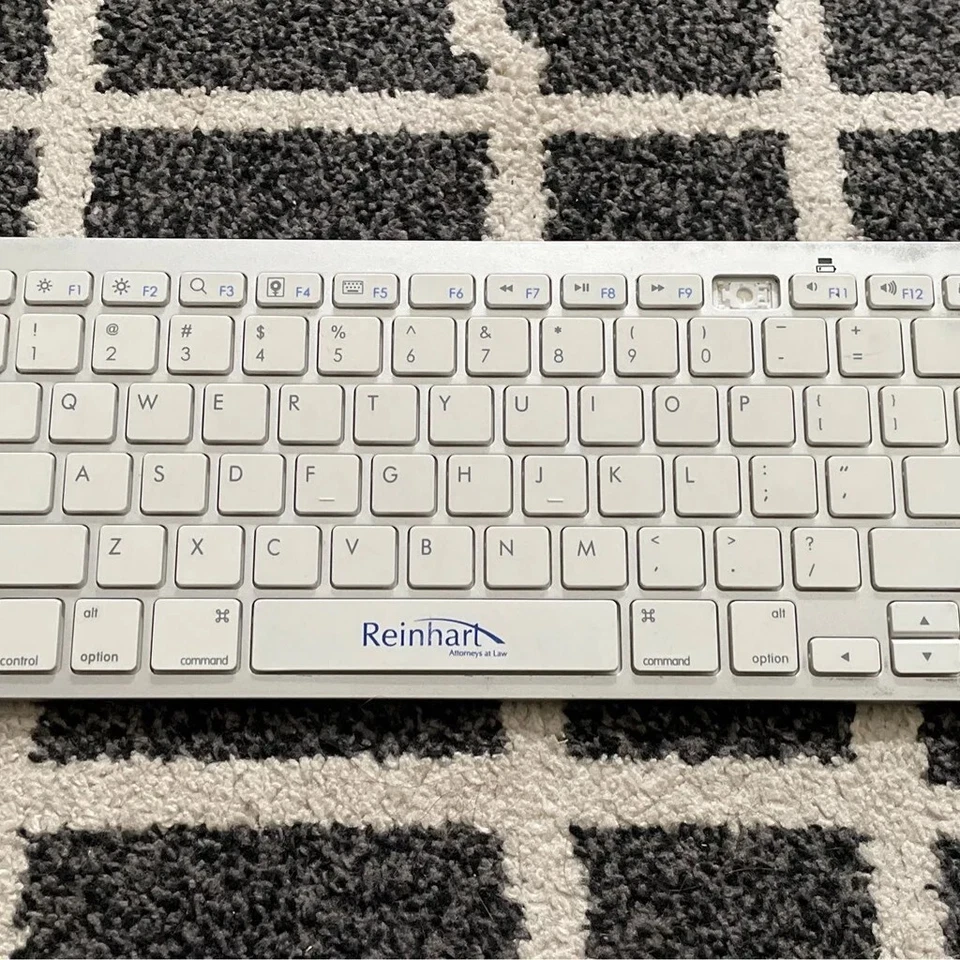 Bluetooth wireless keyboard silver and white - Image 1 of 1