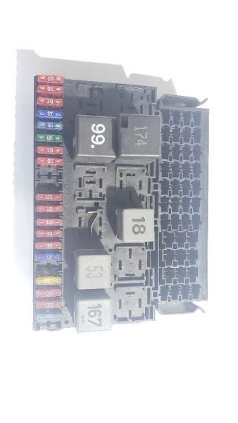 Cabin Fuse Box OEM Volkswagen Eurovan 2000 - Image 1 of 4