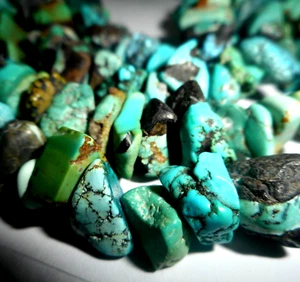 Incredible Vtg/Antique Turquoise Chunk Chip Beaded Necklace 34" - Picture 1 of 15