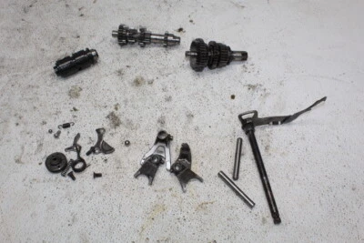 Kawasaki KD80 1986 transmisión de motor Tranny montaje engranajes Foto 1 de 4