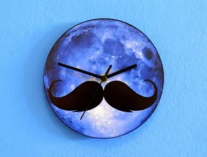 Blue Moon Schnurrbart - Wanduhr - Bild 1 von 3