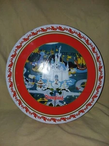Disneyland Resort Exclusive 2007 Set Of 4 Christmas Plates In Tin. Each Plate... - Picture 1 of 8
