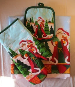 Küchentücher Ofenhandschuh Topflappen 4er Set Weihnachtsmann Weihnachtsbäume Vogelhaus Neu - Bild 1 von 15