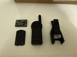 Motorola DLR1060 6 Channel 1 W Two Way Business Radio 900 MHz - Picture 1 of 4