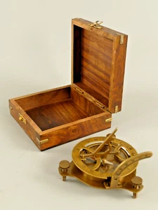 Bussola Rilevamento Ottone da Tavolo Incl. Meridiana IN Preziosa Custodia Legno - Foto 1 di 9