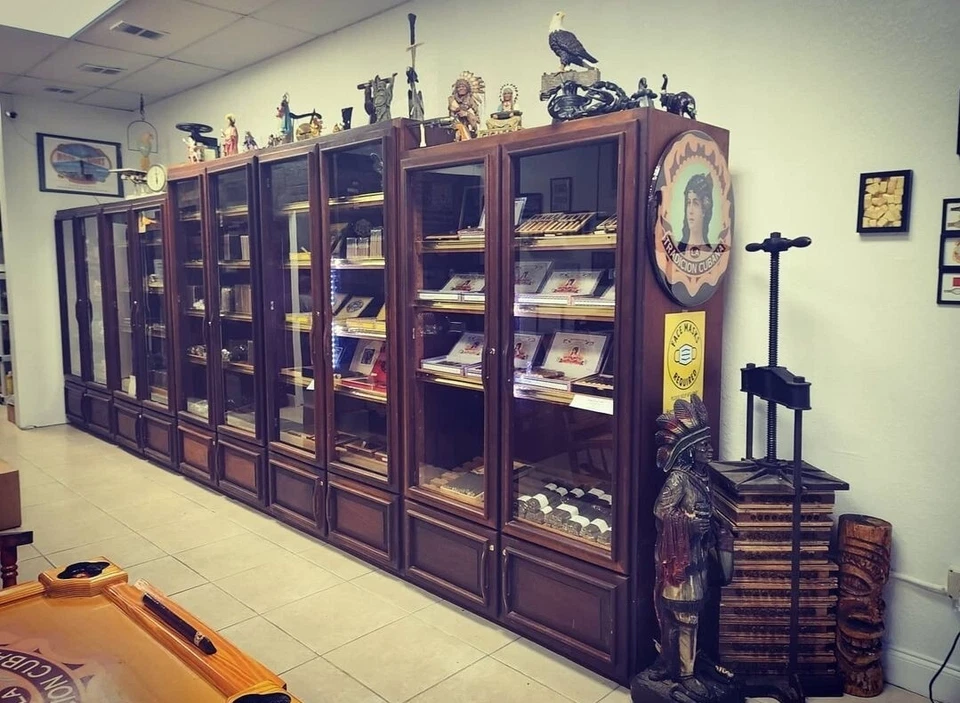 Large Ceader Cigar Humidor (Floor Units)  - Image 1 of 4