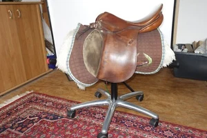 Bürostuhl Unikat Sattel J. Stübben Krefeld Sitzmöbel Indoor fun Deko Drehstuhl - Bild 1 von 6