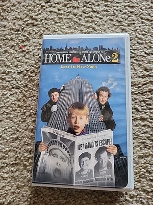 Home Alone 2 Rare VHS Clamshell 1990s Classic Vintage 2000 - Image 1 of 4