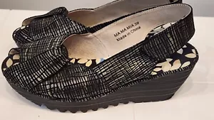 Bernie Mew Peeptoe Keilabsatz-Sandalen schwarz/grau Größe 39 gebraucht, in einwandfreiem Zustand - Bild 1 von 11