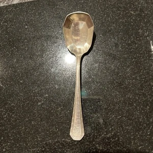 Placa de plata cuchara de azúcar Athena 5,75"" vintage 1855 Llave griega Wallace - Imagen 1 de 7