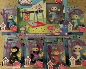 New 7 Fingerlings Monkeys Interactive plus + Monkey Bar WowWee authentic  - Picture 1 of 8