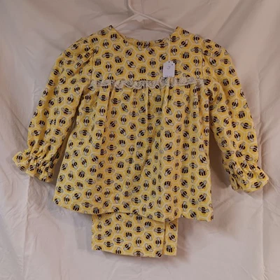 女孩睡衣尺寸 3,由奶奶 Jan 手工制作 - 黄色大黄蜂 — 第 1/4 张图片