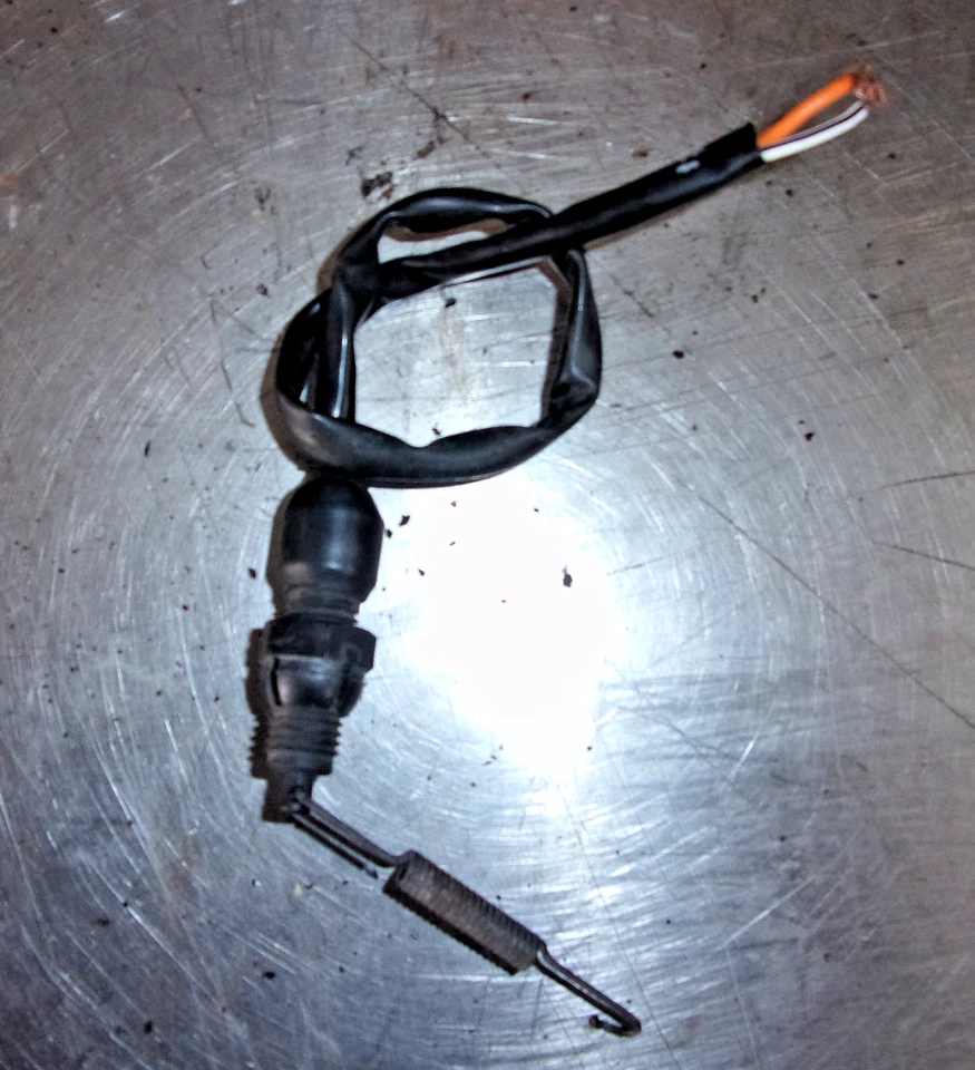 Interruptor de luz de freno trasero Suzuki GSXR 750 1100 1988-1992 OEM Foto 1 de 1