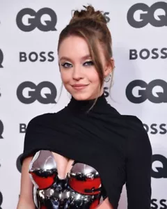 FOTO Sydney Sweeney Candid (taglia a scelta) 4x6 8x10 #038 - Foto 1 di 1