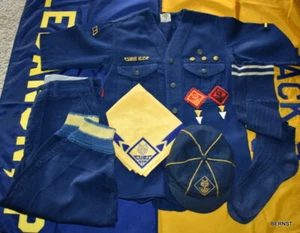 FRÜHE JUNGEN BSA UNIFORM HEMD, HÖSCHEN, SOCKEN, MÜTZE & HALSTUCH - PRE CUB SCOUT - Bild 1 von 8