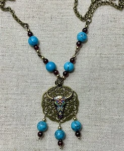 "Collar Southwest Bull - Toro multicolor, cuentas turquesa y púrpura, cadena de 20""" - Imagen 1 de 5
