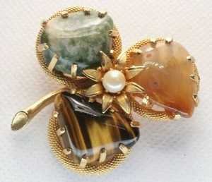 Sxuefang Brooch Stone Green Brooch Inlaid Imitation Pearl Retro Brooch Male and Female Sxuefang Brooch Stone Green Brooch Inlaid Imitation Pearl Retro Brooch Male and Female