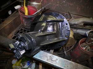 1955-1964 Chevy 4,56 ratio posi rear end - Picture 1 of 3