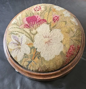 Antique Victorian Walnut Footstool & Wool Embroidered Needlework & Ceramic Feet - Picture 1 of 6