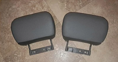 2003-2006 Subaru Baja Rear Leather Head Rest Set of 2 Black & Gray 2004 2005 Foto 1 de 4