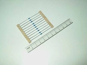 10 Stück Widerstände Miniatur 100 - 820 Ohm Metallfilm 0204 1% 0,4W Auswahl - Bild 1 von 1