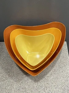 Rachel Ray (3) Orange Yellow Heart Shaped Melamine Nesting Bowls in EUC - Picture 1 of 12