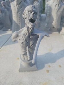 1/6 Scale ZOMBIE bust - Picture 1 of 3